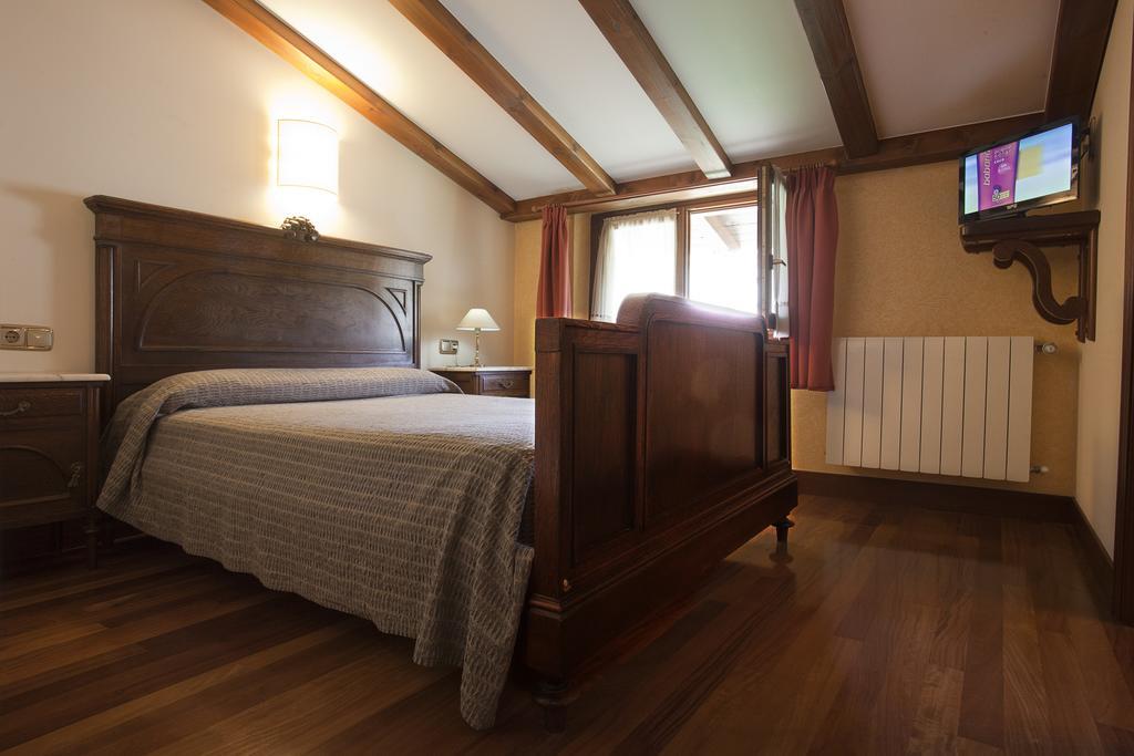 Agroturismo Ibarre Anzuola Exteriör bild